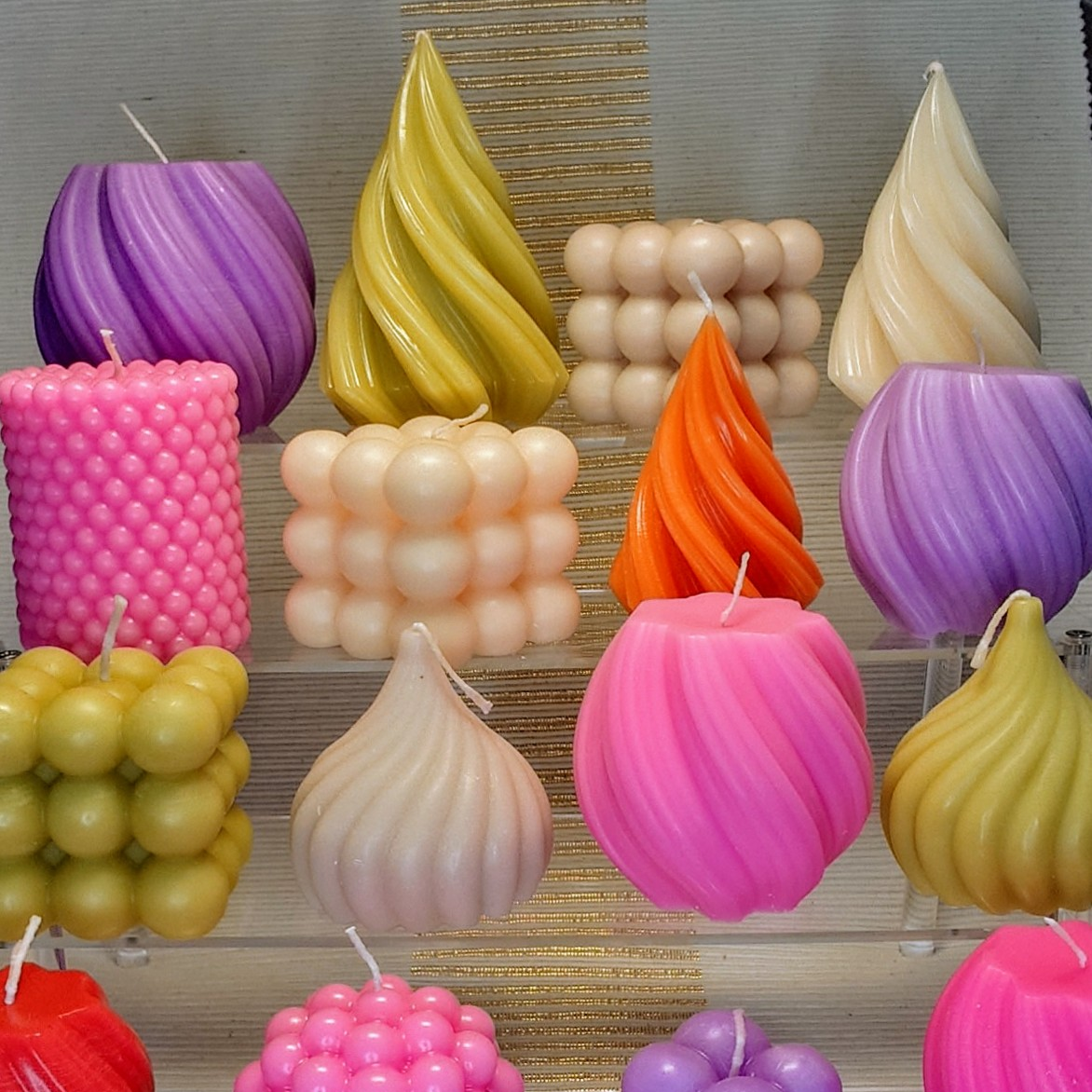 KÄSINTEHDYT KYNTTILÄT