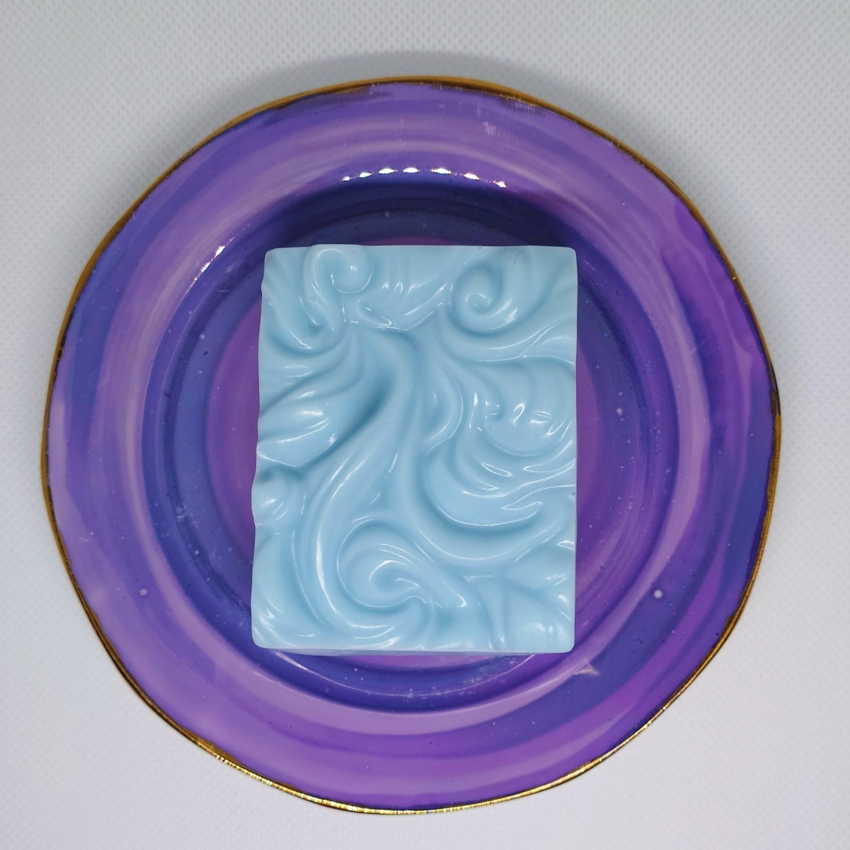 KÄSINTEHDYT SAIPPUAT