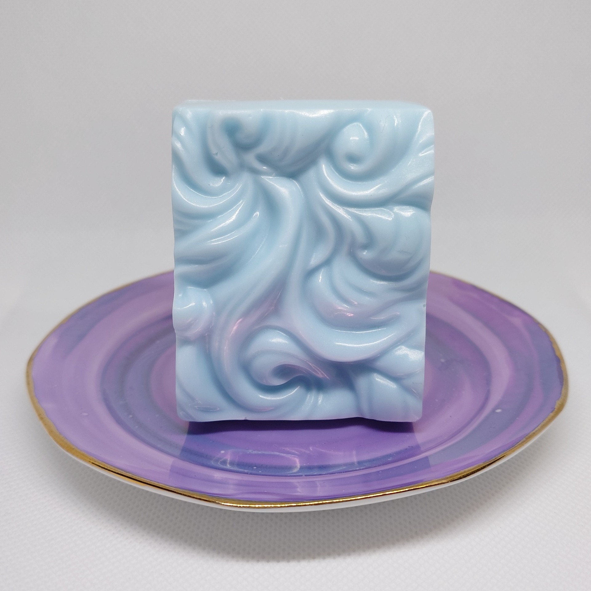 KÄSINTEHDYT SAIPPUAT